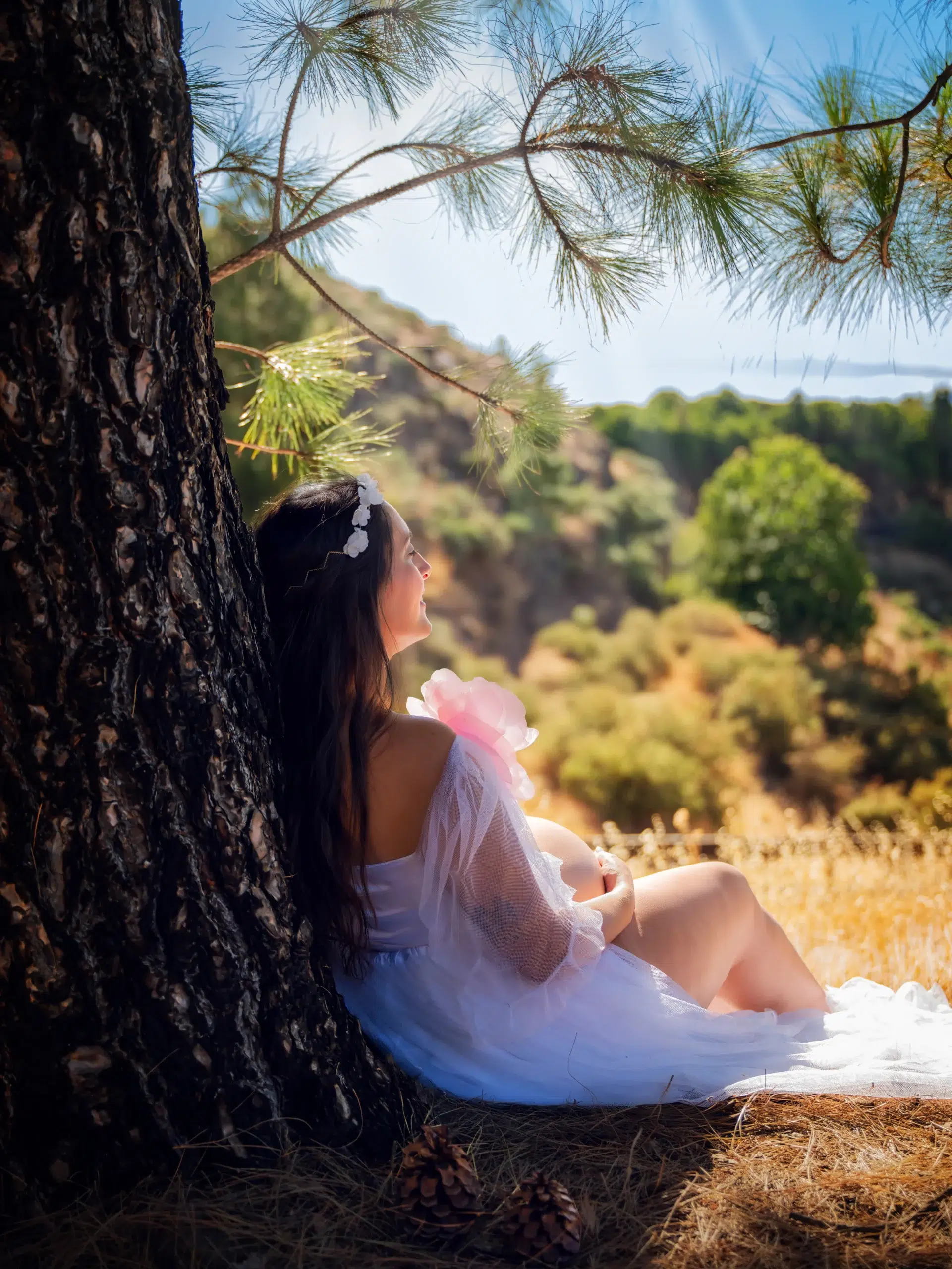 Sesión de embarazo en un bosque de Gran Canaria